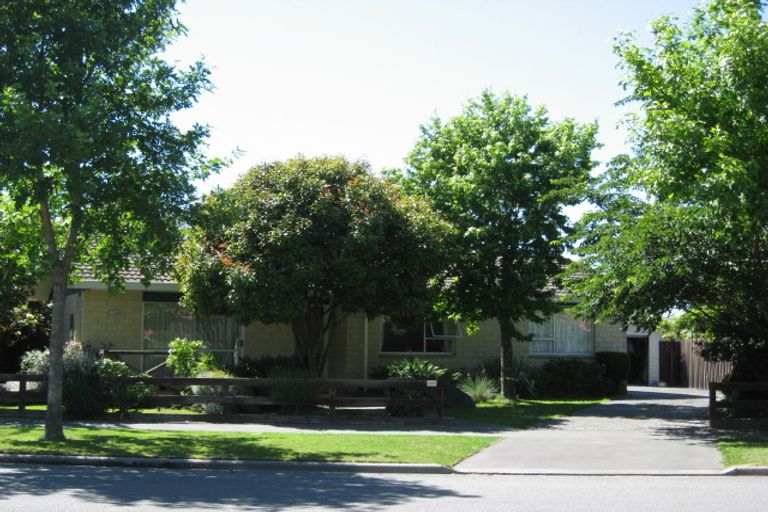 Photo of property in 145 Hawthornden Road, Avonhead, Christchurch, 8042