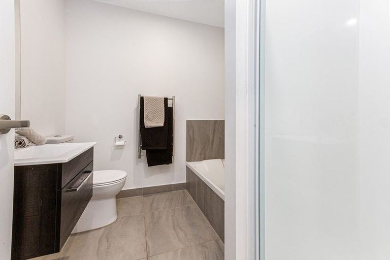 Photo of property in 11/80 Seatoun Heights Road, Seatoun, Wellington, 6022