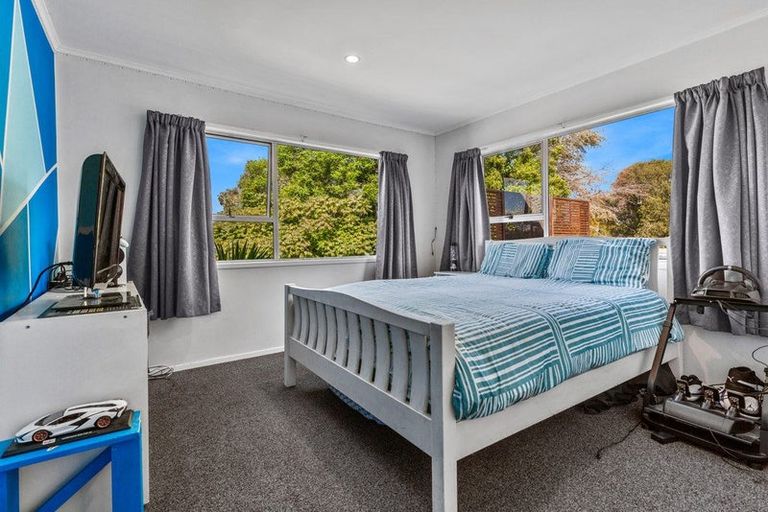 Photo of property in 34 Redwood Drive, Massey, Auckland, 0614