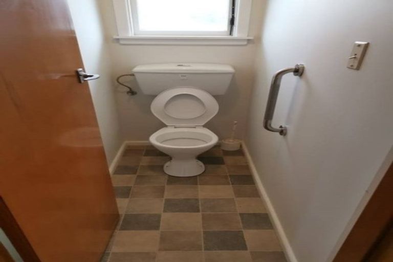 Photo of property in 18 Vivian Street, Burwood, Christchurch, 8083