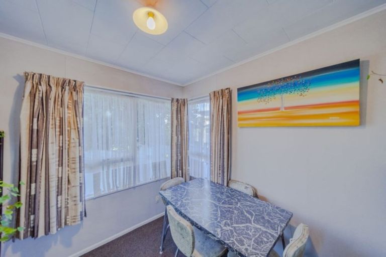 Photo of property in 38 Hammond Road, Taradale, Napier, 4112