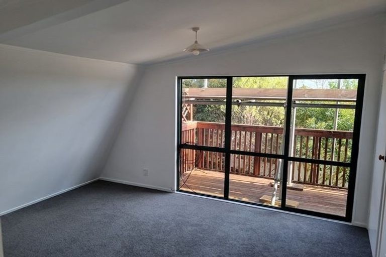 Photo of property in 1/80 Sunnyside Road, Sunnyvale, Auckland, 0612