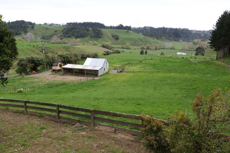 Photo of property in 543 Mataro Road, Onaero, Urenui, 4375