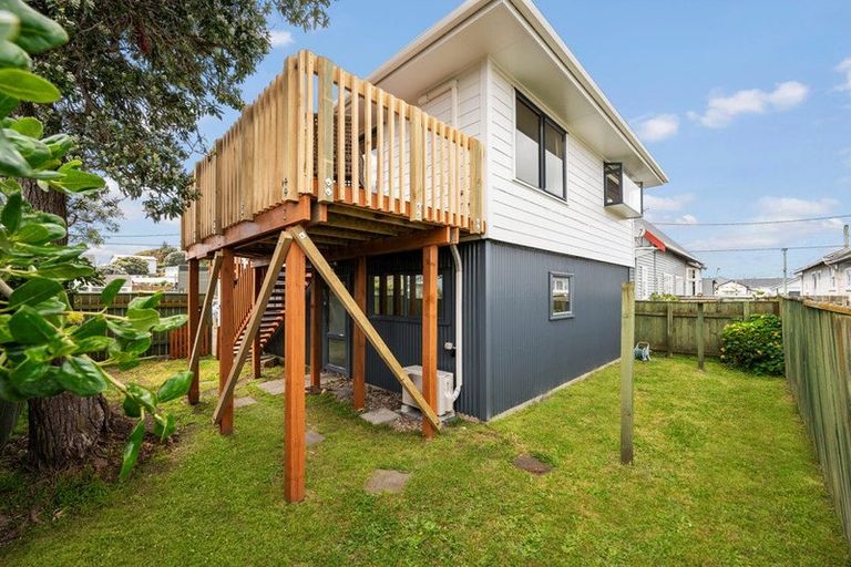 Photo of property in 1a Troy Street, Kilbirnie, Wellington, 6022