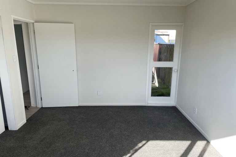 Photo of property in 1 Priestley Drive, Bucklands Beach, Auckland, 2014