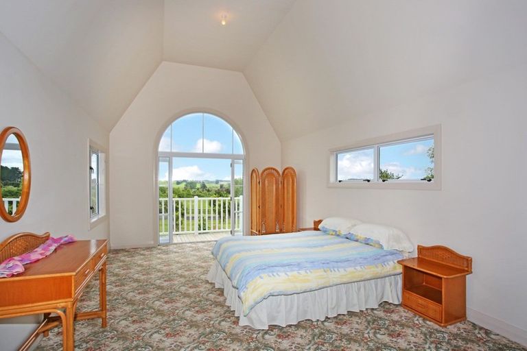 Photo of property in 26 Ernest George Drive, Karaka, Papakura, 2580