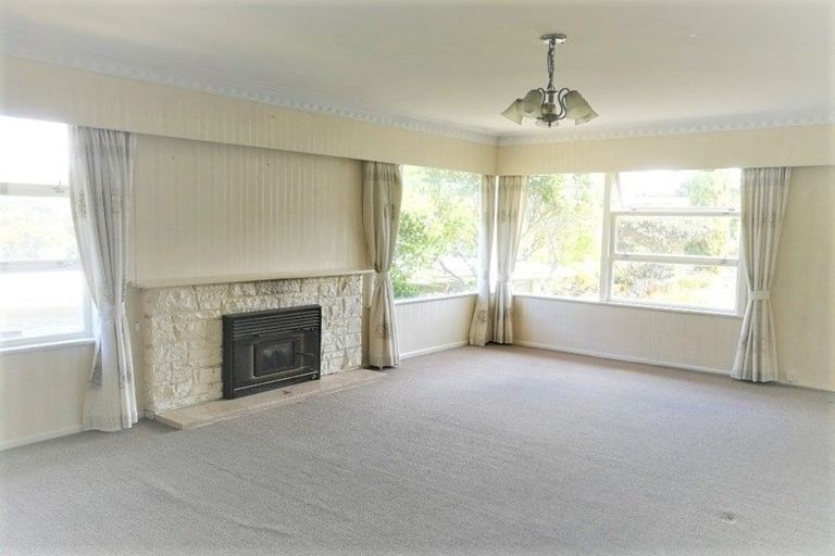 Photo of property in 6 Nicholson Place, Hillcrest, Auckland, 0627