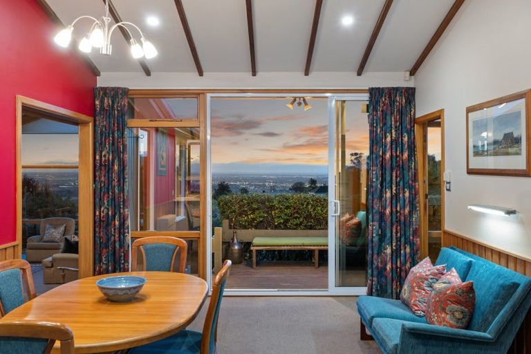 Photo of property in 7 Pentre Terrace, Cashmere, Christchurch, 8022