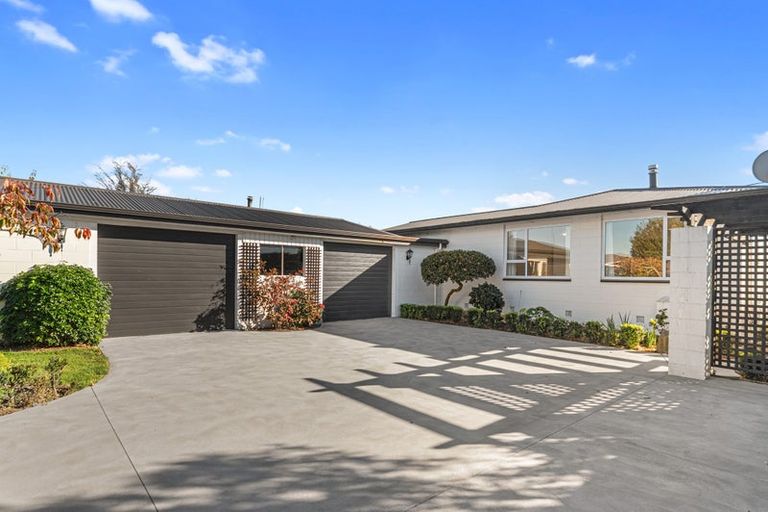 Photo of property in 12 Petries Road, Woodend, 7610