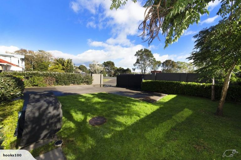 Photo of property in 151 Birkenhead Avenue, Birkenhead, Auckland, 0626