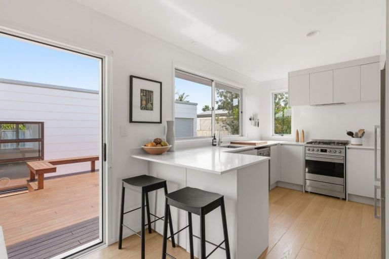 Photo of property in 21 Seaspray Drive, Mount Maunganui, 3116