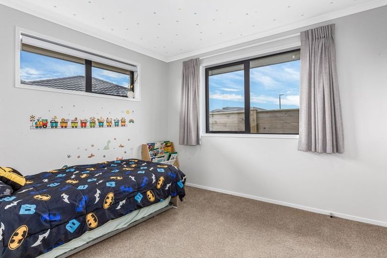 Photo of property in 27 Topsail Way, Whitby, Porirua, 5024