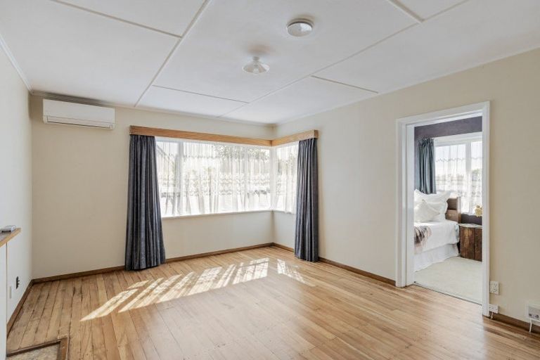 Photo of property in 55 Wrantage Street, Westown, New Plymouth, 4310