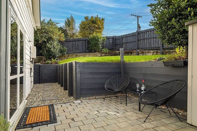 Photo of property in 39 Argyle Street, Mornington, Dunedin, 9011