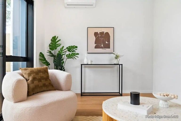 Photo of property in 3/58 Waipani Road, Te Atatu Peninsula, Auckland, 0610