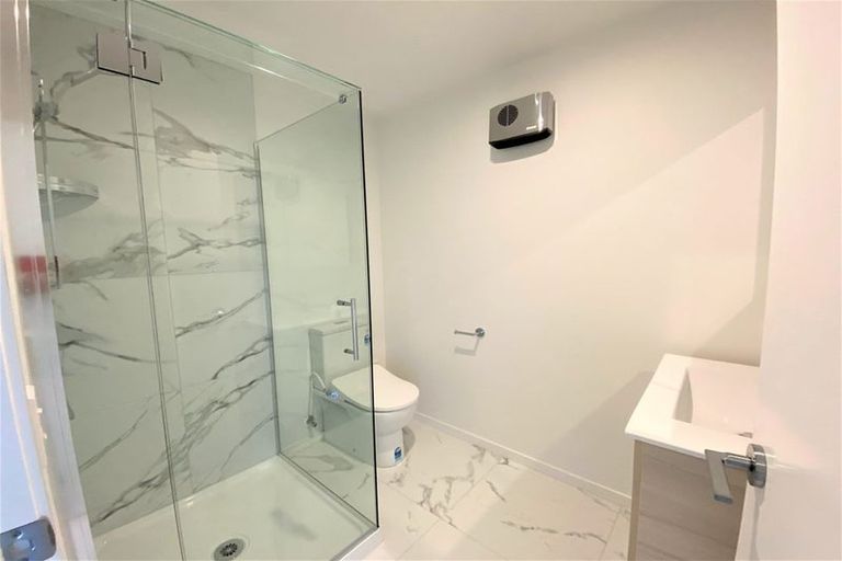 Photo of property in 1c Hamurana Place, Te Atatu Peninsula, Auckland, 0610