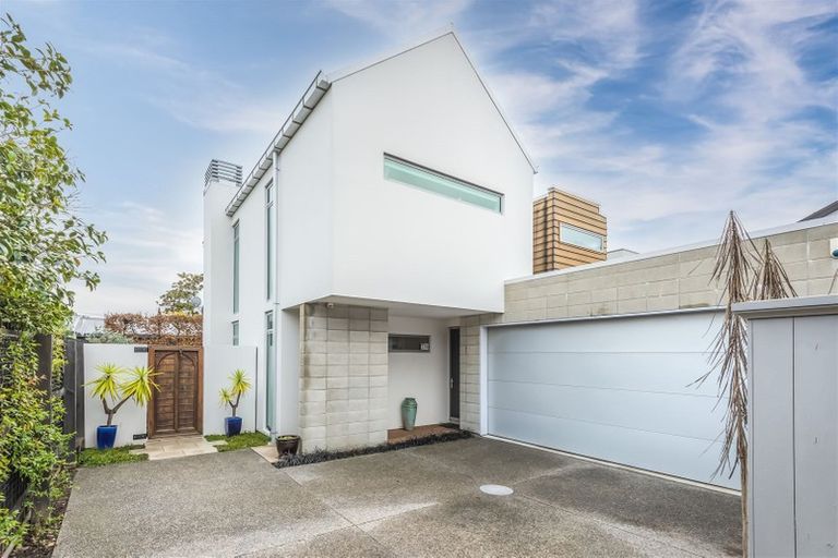 Photo of property in 61 Derby Street, St Albans, Christchurch, 8014