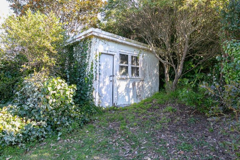 Photo of property in 347 Main Road, Tawa, Wellington, 5028