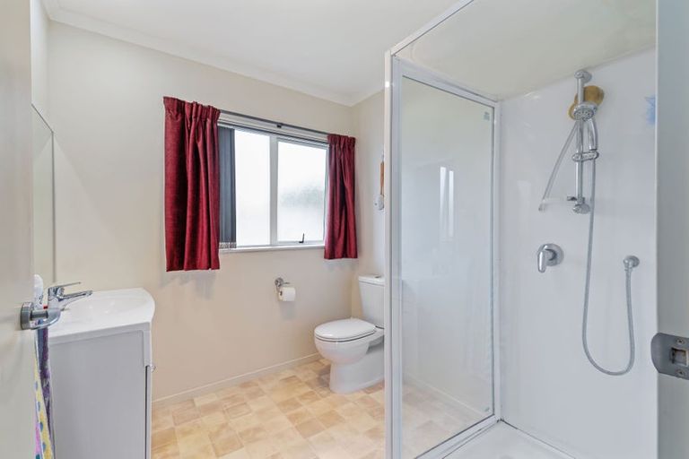 Photo of property in Rangeview Villas, 11/9 Fuller Close, Levin, 5510