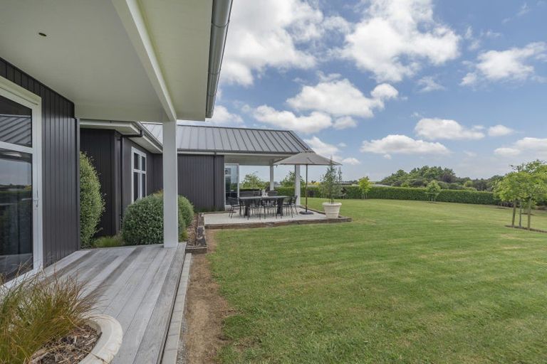 Photo of property in 90 Bushlake Way, Kingseat, Papakura, 2580