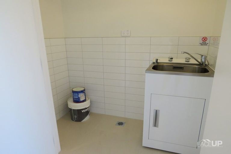 Photo of property in 18 Manarini Road, Westgate, Auckland, 0614