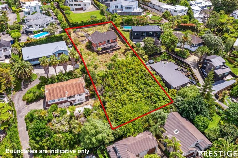 Photo of property in 28 Parr Terrace, Castor Bay, Auckland, 0620
