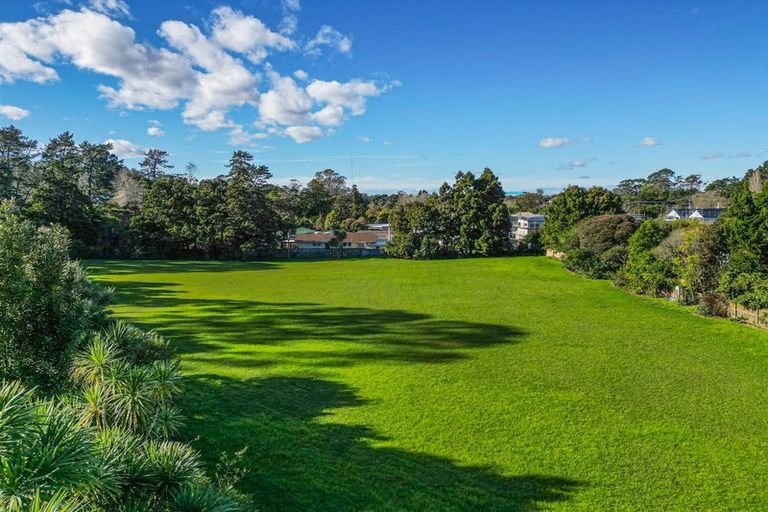 Photo of property in 26 Woodside Road, Massey, Auckland, 0614