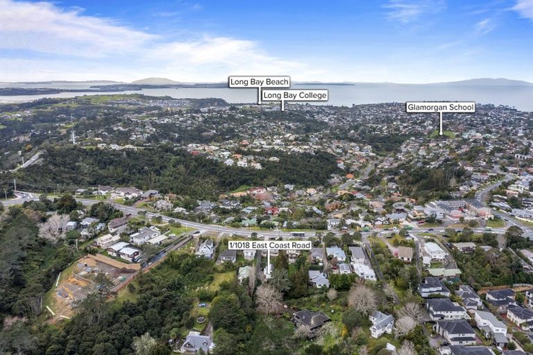 Photo of property in 1/1018 East Coast Road, Fairview Heights, Auckland, 0630