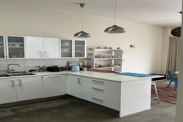 Photo of property in 25u5 Home Street, Mount Victoria, Wellington, 6011