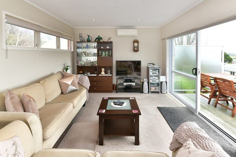 Photo of property in 12 Nelson Street, Helensville, 0800