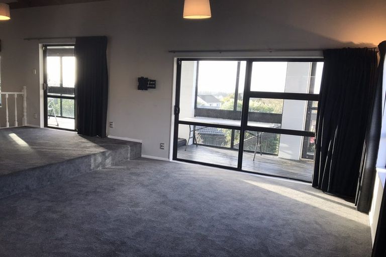 Photo of property in 2/2 Monde Place, Clover Park, Auckland, 2019