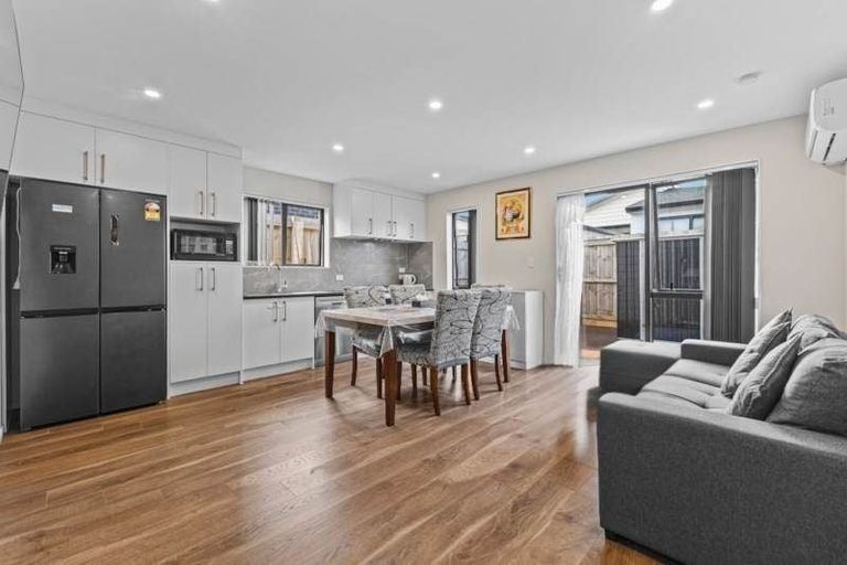 Photo of property in 3b Cronshaw Road, Karaka, Papakura, 2113