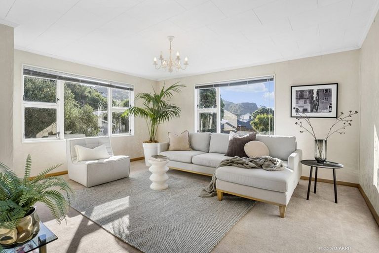 Photo of property in 356 The Parade, Island Bay, Wellington, 6023