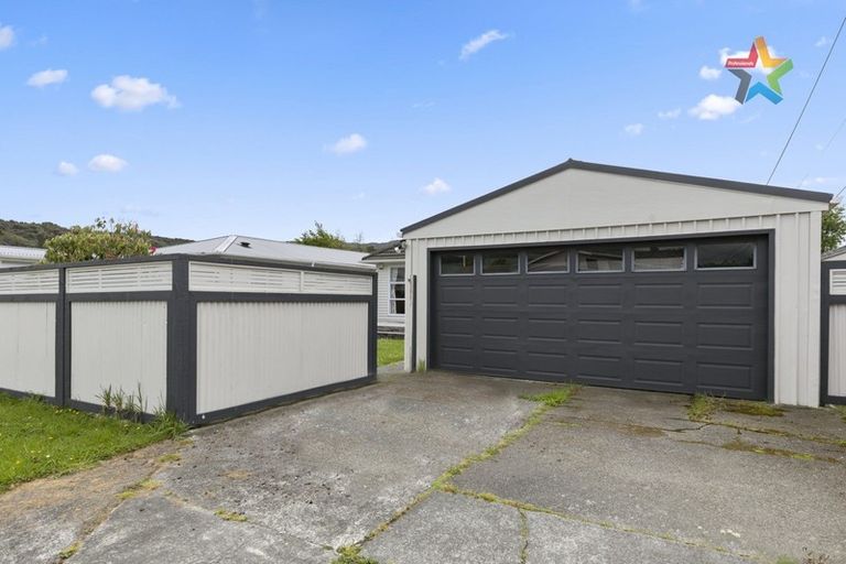 Photo of property in 10 Hunt Street, Wainuiomata, Lower Hutt, 5014