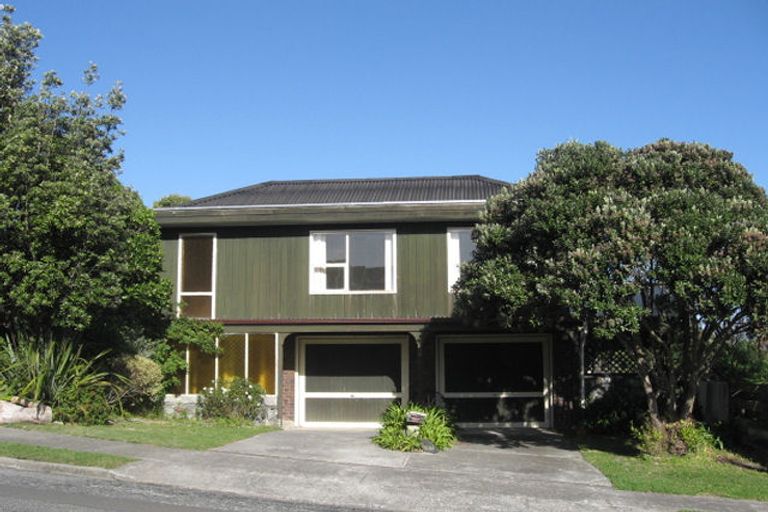 Photo of property in 28 Mapplebeck Street, Titahi Bay, Porirua, 5022