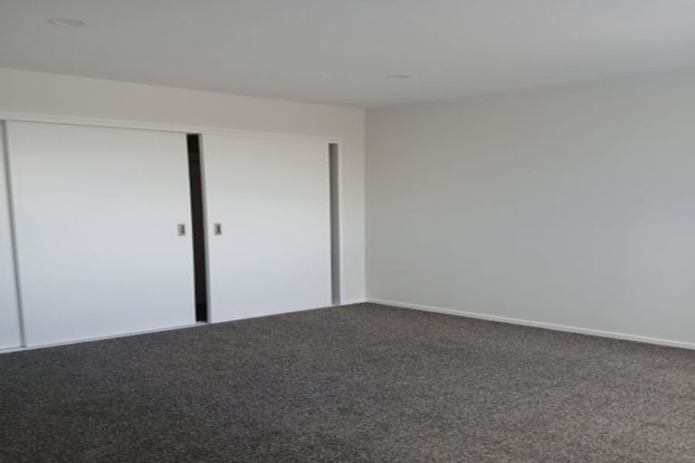 Photo of property in 44 Everglade Drive, Goodwood Heights, Auckland, 2105