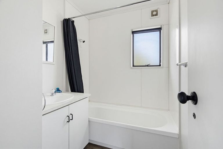 Photo of property in 24 Hooper Avenue, Pukekohe, 2120