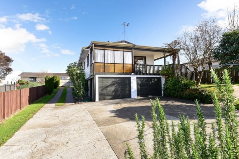 Photo of property in 28 Hamblyn Crescent, Nawton, Hamilton, 3200