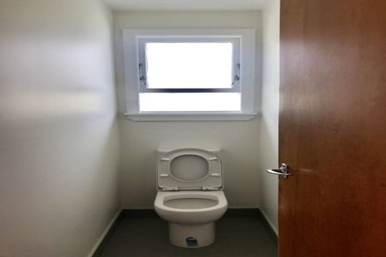 Photo of property in 54 Forest Hill Road, Henderson, Auckland, 0612