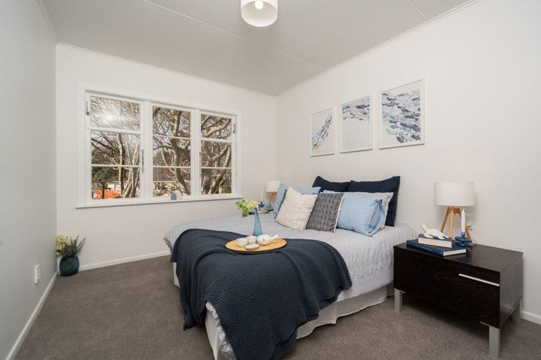 Photo of property in 10 Berkshire Grove, Cannons Creek, Porirua, 5024