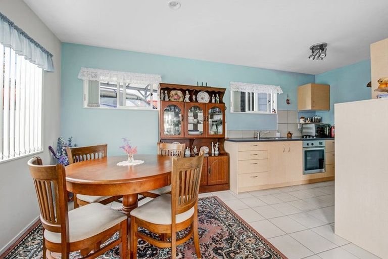 Photo of property in 1 Ngahere Views, Orewa, 0931