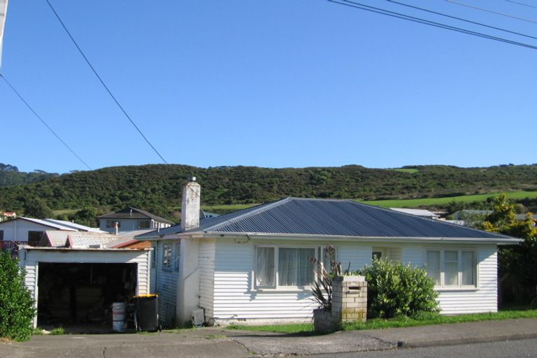 Photo of property in 47b Ngatitoa Street, Takapuwahia, Porirua, 5022
