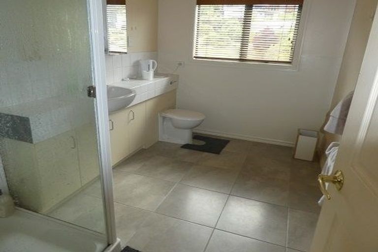 Photo of property in 6a Kent Street, Queenstown, 9300