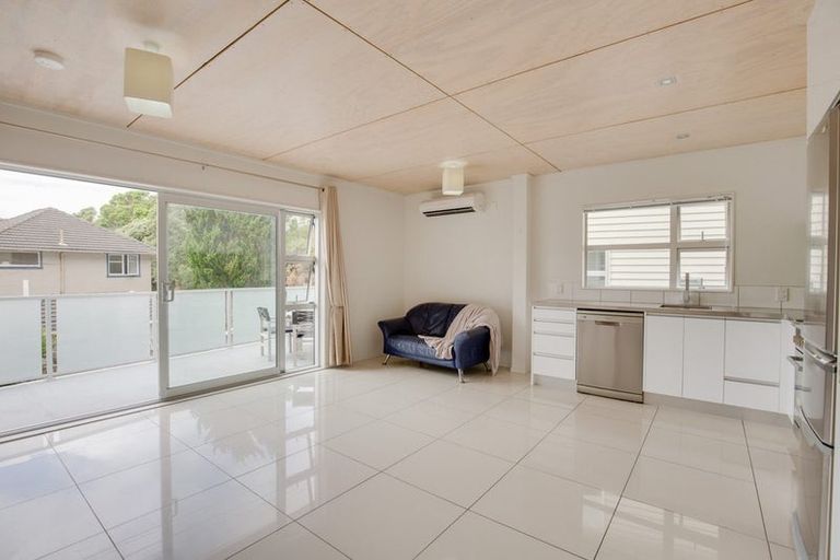 Photo of property in 3a Anderson Terrace, Mount Cook, Wellington, 6021