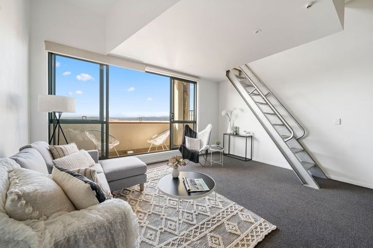 Photo of property in Metro Apartments, 12/220u Thorndon Quay, Pipitea, Wellington, 6011
