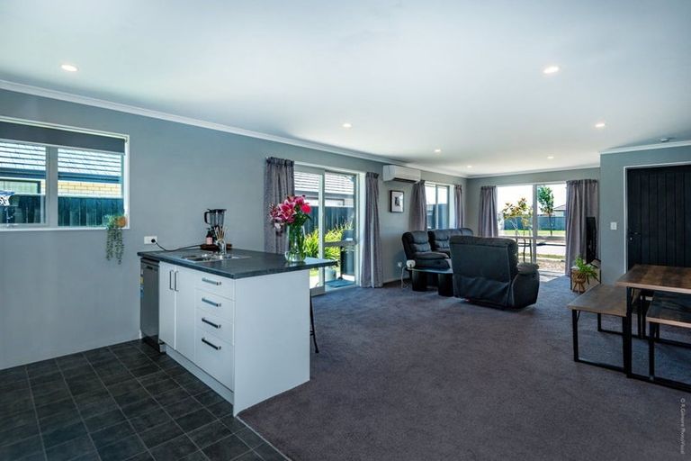 Photo of property in 18 Northmoor Boulevard, Rolleston, 7615