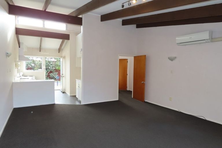 Photo of property in 4/42 James Laurie Street, Henderson, Auckland, 0612