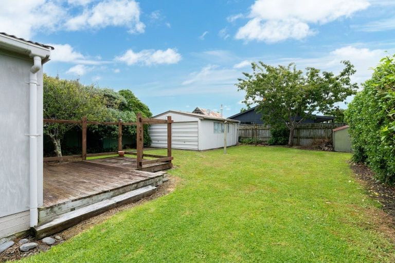 Photo of property in 33 Kiharoa Street, Otaki Beach, Otaki, 5512
