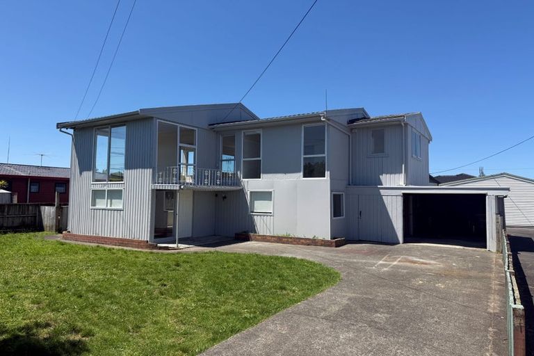 Photo of property in 141 Centreway Road, Orewa, 0931