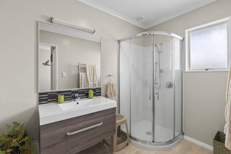 Photo of property in 9b Herekawe Drive, Spotswood, New Plymouth, 4310